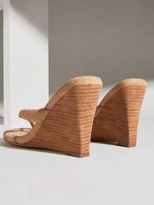 SHUZIA 女士极简主义仿麂皮人字拖坡跟凉鞋 - 米色 - 查看 7