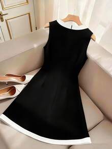 GlowEve CURVE Plus Size Elegant Colorblock Sleeveless Dress, Summer - Black - View 2