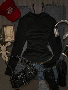 Attitoon 女士休闲时尚学院风徽章及23号印花翻领长袖T恤，修身秋冬内搭，黑色 - 黑色 - 查看 2