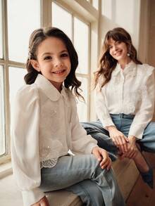 SHEIN 少女休闲度假风亮片仿珍珠灯笼袖白色衬衫，春秋季白色衬衫，花卉刺绣白色长袖衬衫，翻领衬衫，优雅母女装（2 件分开出售），母女装（2 件分开出售） - 白色 - 查看 9