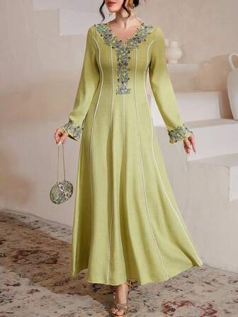 Al Najma Vestido largo modesto de manga larga con elegante encaje bordado y empalme