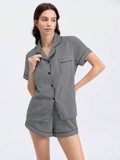 Loungeista 2 件女士可爱甜美蓝白条纹印花睡衣套装，翻领纽扣短袖上衣和蝴蝶结短裤，夏季睡衣和家居服