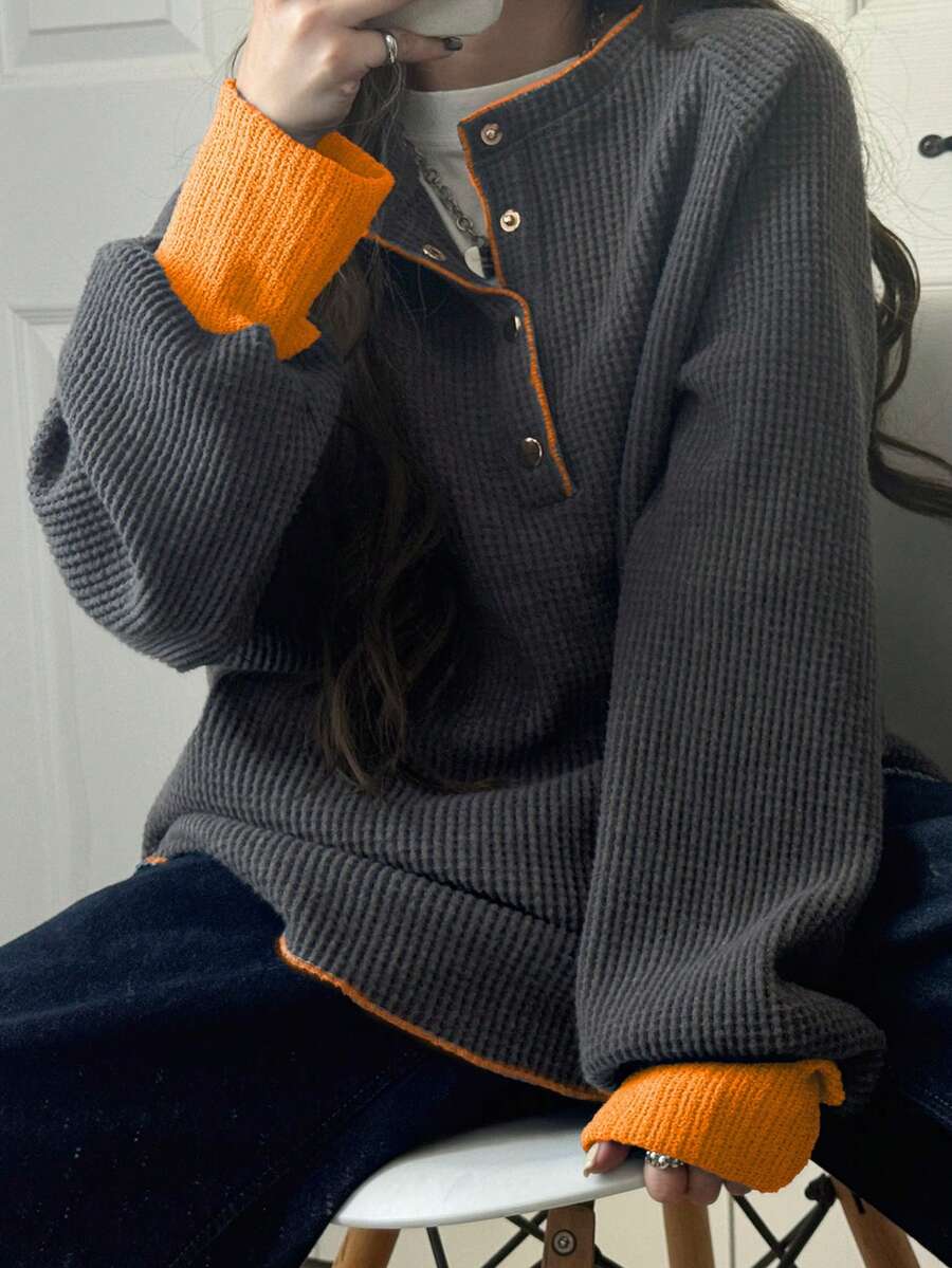 FRIFUL 女士撞色纽扣半开襟长袖宽松T恤 - 深灰色 - 查看 1