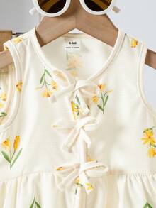 SHEIN Bộ đồ mùa hè cho bé gái, phong cách thường ngày, họa tiết hoa và bướm, gồm áo peplum không tay và quần ống rộng. - Màu be - Xem 4