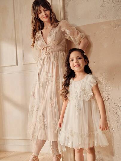 SHEIN Young Girl Embroidered Mesh Ruffle Hem Party Dress Dresses For Mommy And Me Mother And Daughter Matching Dresses Cream Dress Kids Boho Flower Girl Dress Dresses For Girls Embroidered,Mommy And Me Matching Outfits (2 Pieces Sold Separately)