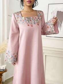 Yasmyna Đầm nữ thanh lịch in hoa, cổ vuông, tay bồng, dáng rộng phong cách Bohemian. - Hồng - Xem 1