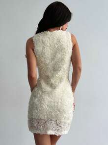 Firerie 女士优雅浪漫约会派对度假海滩下午茶连衣裙，奶油色3D立体花卉面料深V领无袖修身迷你连衣裙，适合婚礼、拍照、情人节约会、生日等场合。