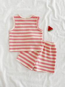 SHEIN Babygirls Summer Red Strawberry Print Outfit, Sleeveless Round Neck Top Paired With Matching Shorts, Sweet Style, Lightweight Design, Suitable For Outdoor Activities, Home Comfort, And Friendly Gatherings - Pink - View 3