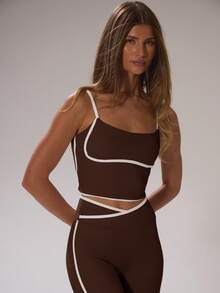 Musera Sport 运动撞色滚边修身露脐上衣和交叉高腰紧身裤套装，收腰弹力，适合冬季运动、健身房锻炼、休闲滑雪、野雪等夏季运动。 - 棕色 - 查看 2