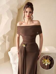 Modelyn 1 Set Elegant French Style Off-Shoulder Ruffle Blouse + Metal Buckle Tie Waist Skirt, Vacation Outfit - Coffee Brown - View 2