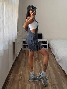 StreetHx Fashionable Casual Street Style Striped Denim Bib Overall Jumpsuit - Medium Wash - View 4