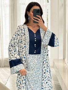 Al Najma Vestido de estilo árabe con cintura de cordón, unicolor con parches de hojas y flores, tono azul - Multicolor - Ver 5