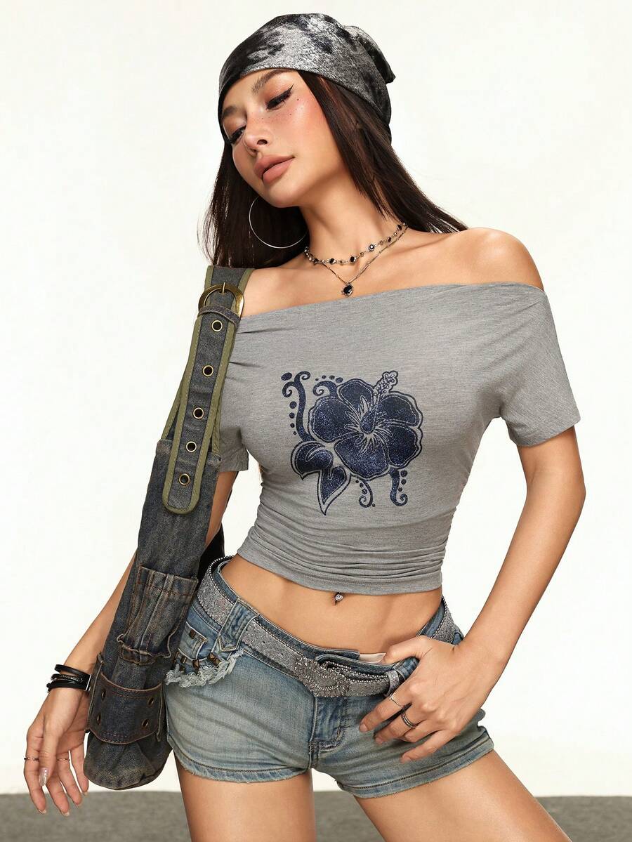Rina Fox Áo thun nữ cổ lệch in họa tiết denim phong cách thường ngày - Xám - Xem 1
