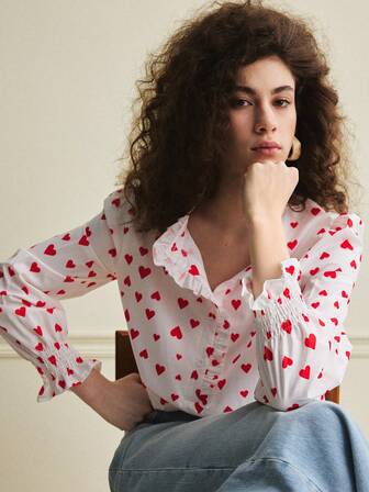 Écloséra Women's Romantic Date Shirt With Long Sleeves, White Base With Red Heart Pattern, Suitable For Autumn And Valentine's Day Date