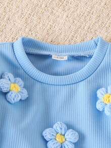 SHEIN Bộ đồ cho bé gái gồm áo tay dài và quần jean kẻ sọc họa tiết hoa dễ thương. - Màu xanh lam - Xem 4