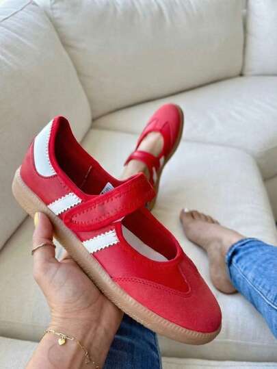 Bailarinas Balerías para dama, calzado cómodo para mujer, Calzado cómodo de puesta fácil para dama, perfectos para su uso diario, modelo nuevo disponibles en color negro, rojo, blanco, plata y dorado. Perfectos para outfit casual. informal, de moda. Suela antideslizante, con broche que se quita y pone de manera sencilla. Moda, fashion, sexy, mujer bonita, preppy, guay, glamour. Calzado de moda y calidad. Willows