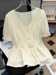 GlowEve CURVE 大码女式衬衫，象牙色，3D立体拼接面料，荷叶边袖，V领，优雅百搭，适合工作、休闲、派对、下午茶、夏季度假、婚礼等场合。 - 杏色 - 查看 1