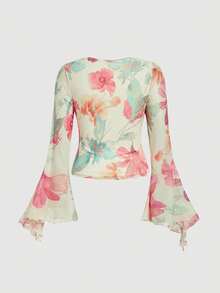 SHEIN MOD Áo thun nữ cỡ lớn in hoa cổ chữ V tay loe, kiểu dáng thời trang, thanh lịch, chất liệu chiffon polyester mỏng nhẹ in hoa, màu kem hồng xanh lá cây, cổ chữ V thắt nơ, tay loe, phong cách lãng mạn, thích hợp mặc ngoài trời, thường ngày, chất liệu nhẹ thoáng mát, phù hợp cho kỳ nghỉ ở Ý, phong cách châu Âu, mùa hè, kỳ nghỉ ở bờ biển Amalfi, khu nghỉ dưỡng, kỳ nghỉ ở Tây Ban Nha. - Nhiều màu - Xem 5