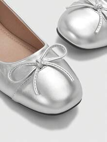 CUCCOO BIZCHIC 女士方头亮片拼接鞋，优雅银色鞋 - 銀色 - 查看 7