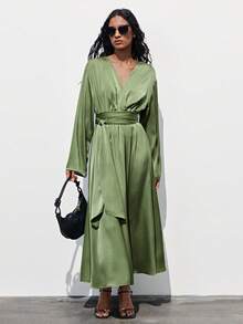 Maija 绿色女士长款连衣裙，腰部系带，V领重叠式长袖 - 軍綠色 - 查看 1