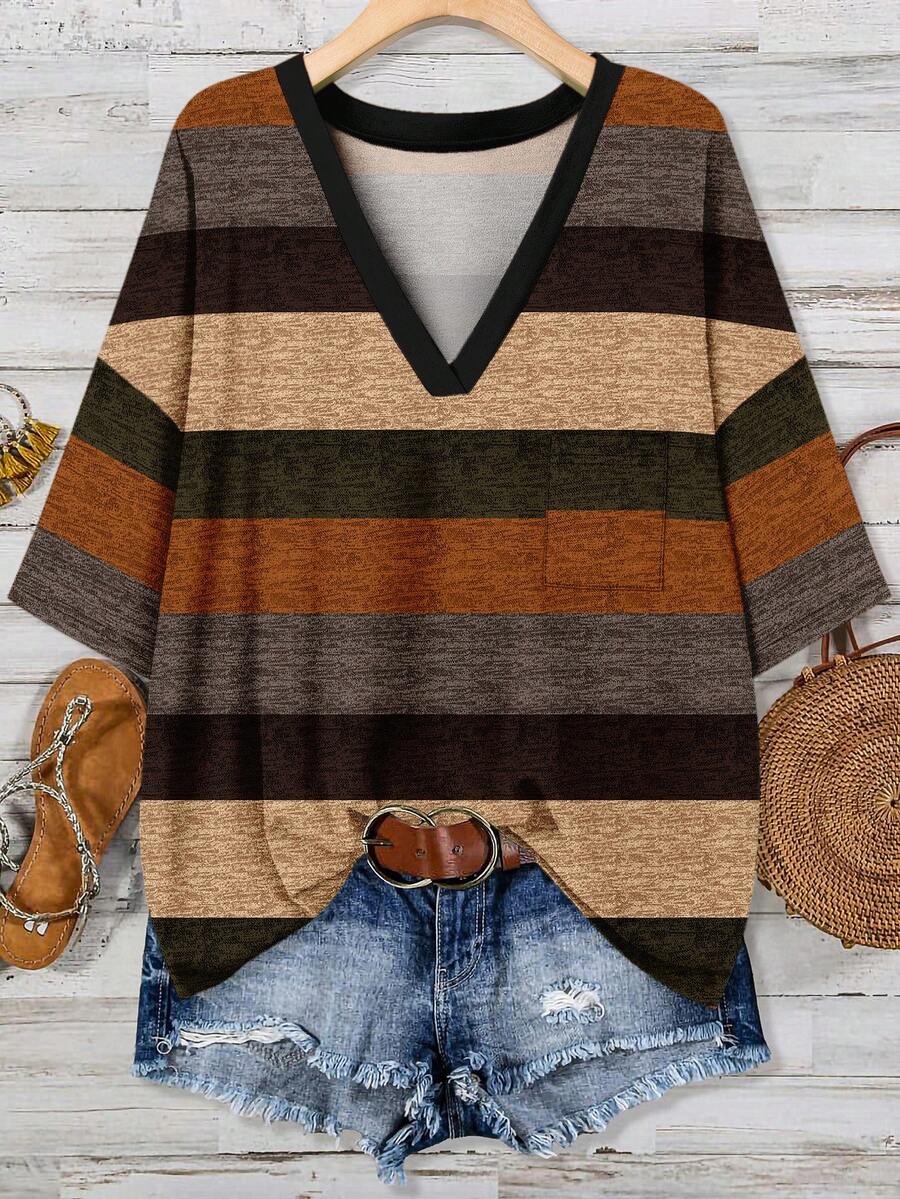SHEIN LUNE Camiseta Casual com Bolso e Decote em V com Listras para Mulheres Plus Size, Adequada para o Verão - Multicolorido - Visão 1