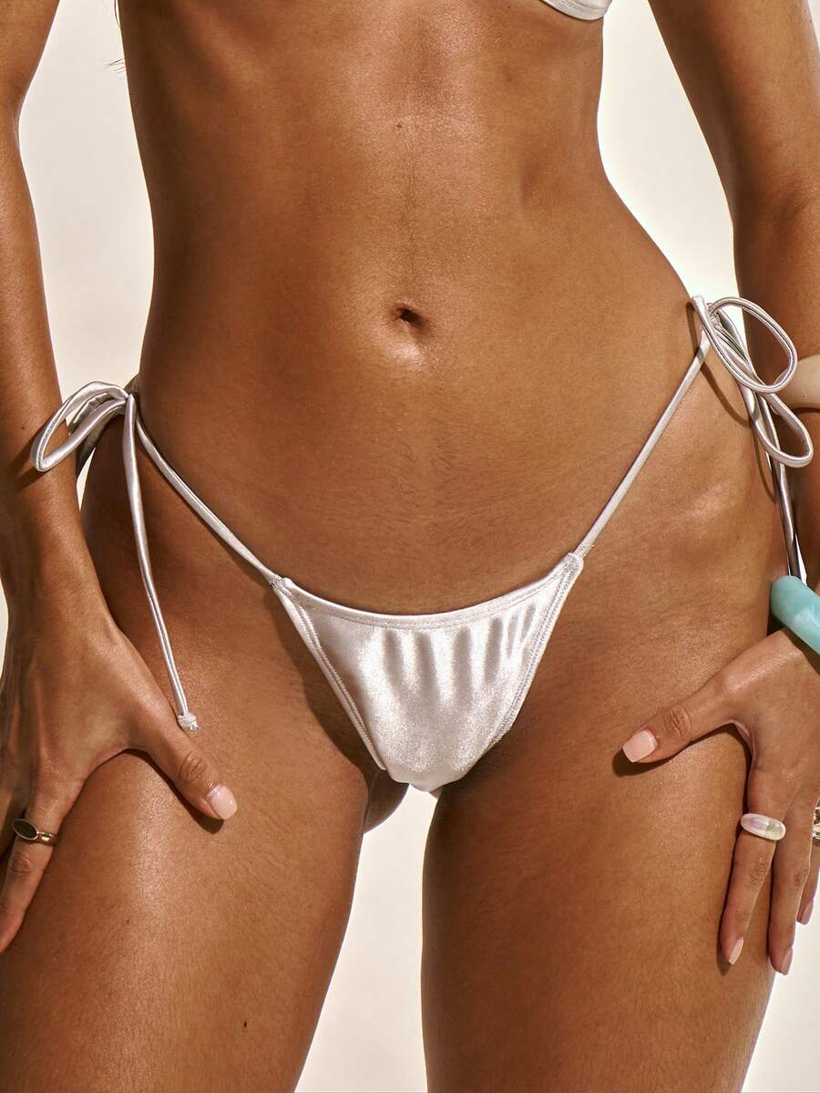 Musera Resort 金属色丁字裤后系带比基尼下装（仅泳裤）沙滩泳装度假夏季假日可爱性感伊比沙岛优雅Y2k海洋新娘 - 銀色 - 查看 1