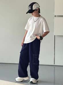SHEIN 1件装青少年男童休闲运动学院风文艺复古直筒裤，带工作口袋和撞色线条装饰，适合返校、生日派对、晚宴、演出、婚礼、洗礼、开幕式、日常穿着，适合上学、度假、旅行、运动，适合春夏季节。 - 藏蓝色 - 查看 2