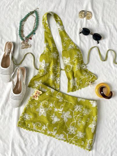 Soleia 两件套黄色纹理面料花卉蕾丝边露背系带性感两件套，适合派对、约会、度假、音乐节、波西米亚风等场合。