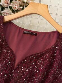 SHEIN Clasi 大码亮片图案优雅短袖连衣裙 - 酒紅色 - 查看 3