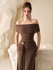 Modelyn 1 Set Elegant French Style Off-Shoulder Ruffle Blouse + Metal Buckle Tie Waist Skirt, Vacation Outfit - Coffee Brown - View 6