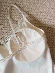 SHEIN 1pc Women's Solid Color Fitted Lace Patchwork Camisole - White - View 5
