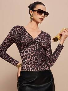 女士长袖豹纹深V领褶皱胸部长袖T恤，秋季印花猎豹纹T恤女式上衣 - 巧克力棕 - 查看 7