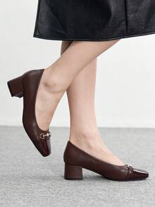 CUCCOO BIZCHIC 女士经典黑色漆皮 PUT 标志低跟平底鞋，圣诞节必备 - 摩卡棕 - 查看 3