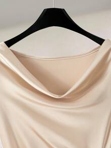 Franclia T-shirt à encolure plongeante et taille cintrée pour femmes, convient pour les rendez-vous, les dîners et les vacances d'été - Nude - Voir 4