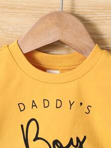 SHEIN 2pcs/Set Baby Boy Casual Stylish Letter Graphic T-Shirt And Shorts - Multicolor - View 3