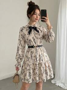 SHEIN 少女编织蝴蝶图案荷叶边下摆休闲长袖连衣裙 - 米色 - 查看 7