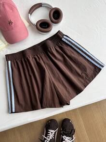 Comfortcana 大码女式复古运动风休闲棕色撞色条纹短裤 - 棕色 - 查看 3