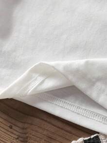 Attitoon 3件套休闲简约“轻松度假”热带芙蓉、鸡蛋花、海星、珍珠贝壳海滨图案圆领短袖修身短款女式T恤，适合夏季度假 - 彩色 - 查看 8