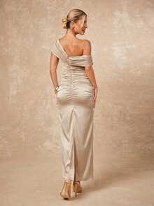 Lumalex 简约复古闪亮假日派对装扮，适合锐舞节、郊游、游泳度假、波西米亚风、户外、婚礼季、宴会、成人礼、海滩、海边、海滩度假、复活节、波西米亚风海滩户外婚礼派对、成人礼、返校派对等场合。女士纯色杏色优雅高贵缎面连衣裙，褶皱不对称修身优雅连衣裙，单肩褶皱装饰修身长裙，单肩连衣裙，单袖连衣裙，杏色连衣裙，新年连衣裙，宰牲节派对连衣裙，酒红色连衣裙，垂褶连衣裙，女士优雅连衣裙，舞会礼服，结婚纪念日，春节派对季，情人节，感恩节装扮，新年夜锐舞节，正式舞会礼服，音乐会派对宴会礼服，晚礼服，情人节约会 - 香檳色 - 查看 3