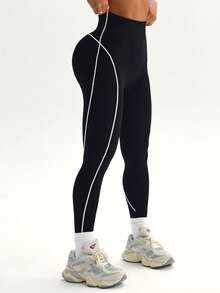 Dewbera Women's Black Seamless Line Leggings, Yoga 3/4 Pants, Autumn/Winter - Black and White - View 6