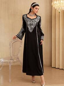 Layrah Elegant & Luxurious Black Beaded & Rhinestone Sweetheart Neck Flare Sleeve Dress, Spring/Summer