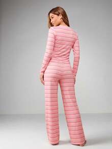 MISSGUIDED 条纹纽扣开襟休闲开衫，柔软长袖罗纹针织家居服上衣，穿着舒适休闲。 - 粉色 - 查看 2