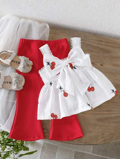 SHEIN Baby Girls' Spaghetti Strap Bow Decor Striped Top & Flare Pants 2pcs Set. The Spaghetti Strap Top With 3D Bow Detail And Vertical Striped Design Flatters The Figure, Making Baby Girls A Little Princess For Daily Wear Or Party Occasions.