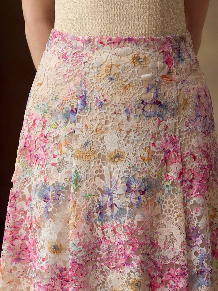 GUIPURE LACE PRINTED WAIST FLARED HEM SLIM FIT SKIRT
