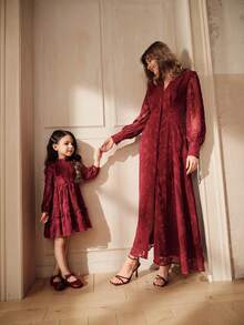 SHEIN Đầm voan hoa cắt xẻ cho bé gái (trẻ mới biết đi), bộ đồ gia đình đồng bộ. - Đỏ - Xem 2