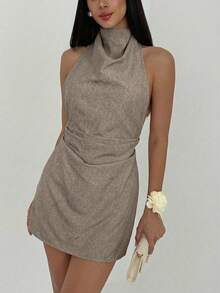 Aloruh 极简露背系带褶皱杏色迷你连衣裙（女款） - 卡其色 - 查看 3