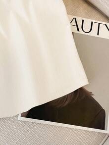 Franclia 女士新款优雅性感T恤，完美适用于办公室、度假、海滩、通勤、浪漫约会、宴会、派对、生日派对、音乐会、情人节和嘉年华等场合。新款法式夏季女士圆领短袖T恤，采用简约时尚的修身针织面料和网眼拼接设计。另有：女士杏色T恤、女士杏色上衣、女士休闲装、夏季度假装、夏季上衣和夏季透视白色网眼上衣。 - 杏色 - 查看 5