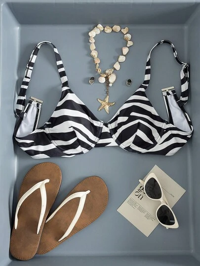 Swim Vcay Plus Size Printed Swimsuit Top, European & American Resort Style