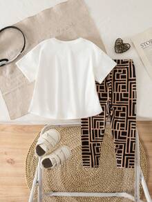 SHEIN 2 pezzi Completo casual e carino per bambina, semplice e adorabile, composto da maglietta bianca a maniche corte e jeans skinny con scritta, adatto per feste di compleanno, serate, spettacoli, matrimoni, battesimi, cerimonie di apertura, uso quotidiano, scuola, uscite e stagioni primavera/estate. - Bianco - Visualizzare 2