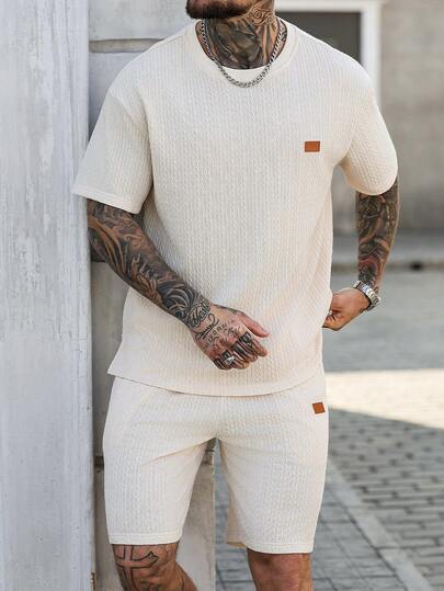 Manfinity CasualCool Conjunto de camiseta de manga corta y pantalones cortos de verano casual con detalles de parches para hombres